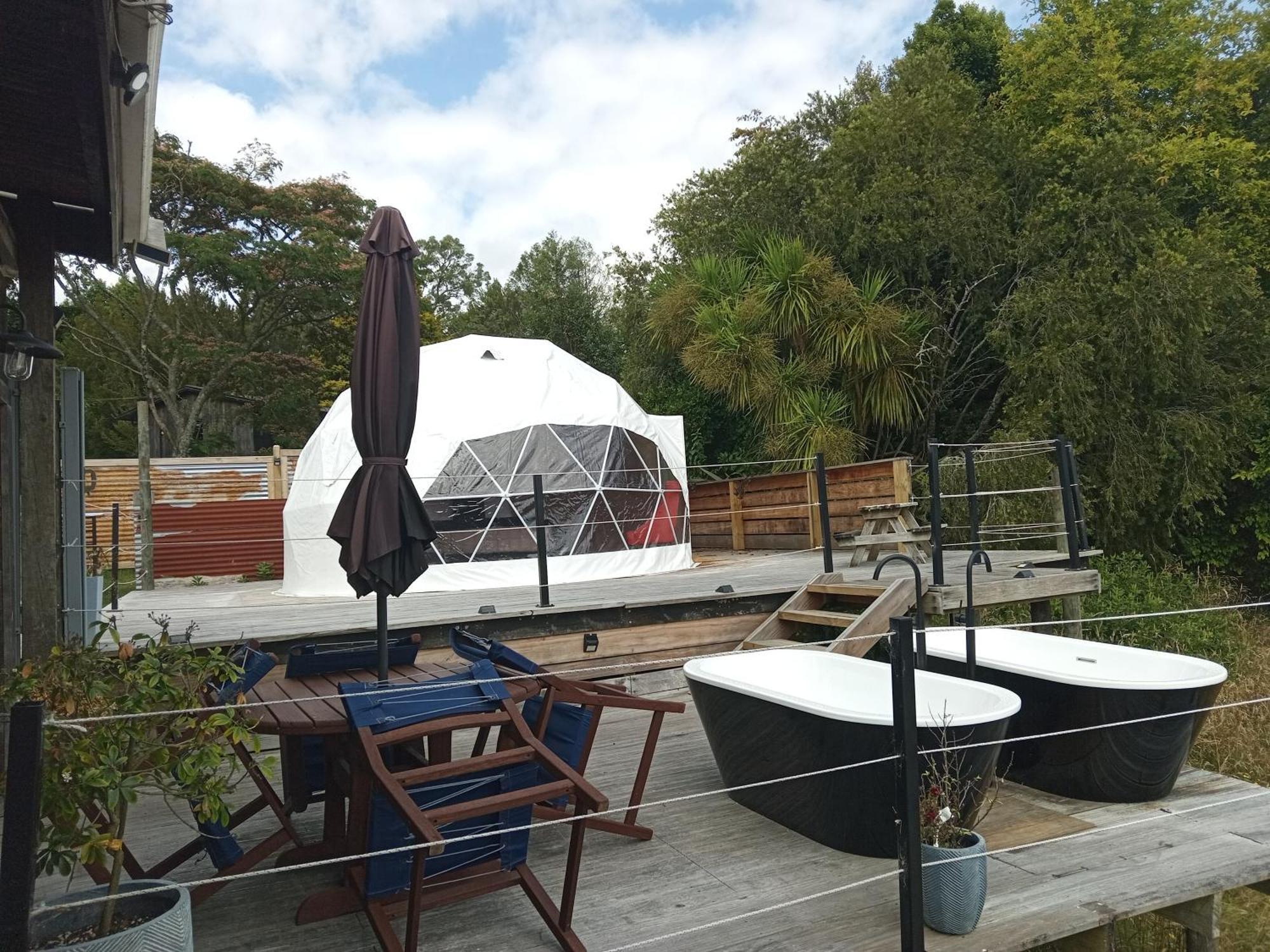 Готель Oakridge Glamping Роторуа Екстер'єр фото